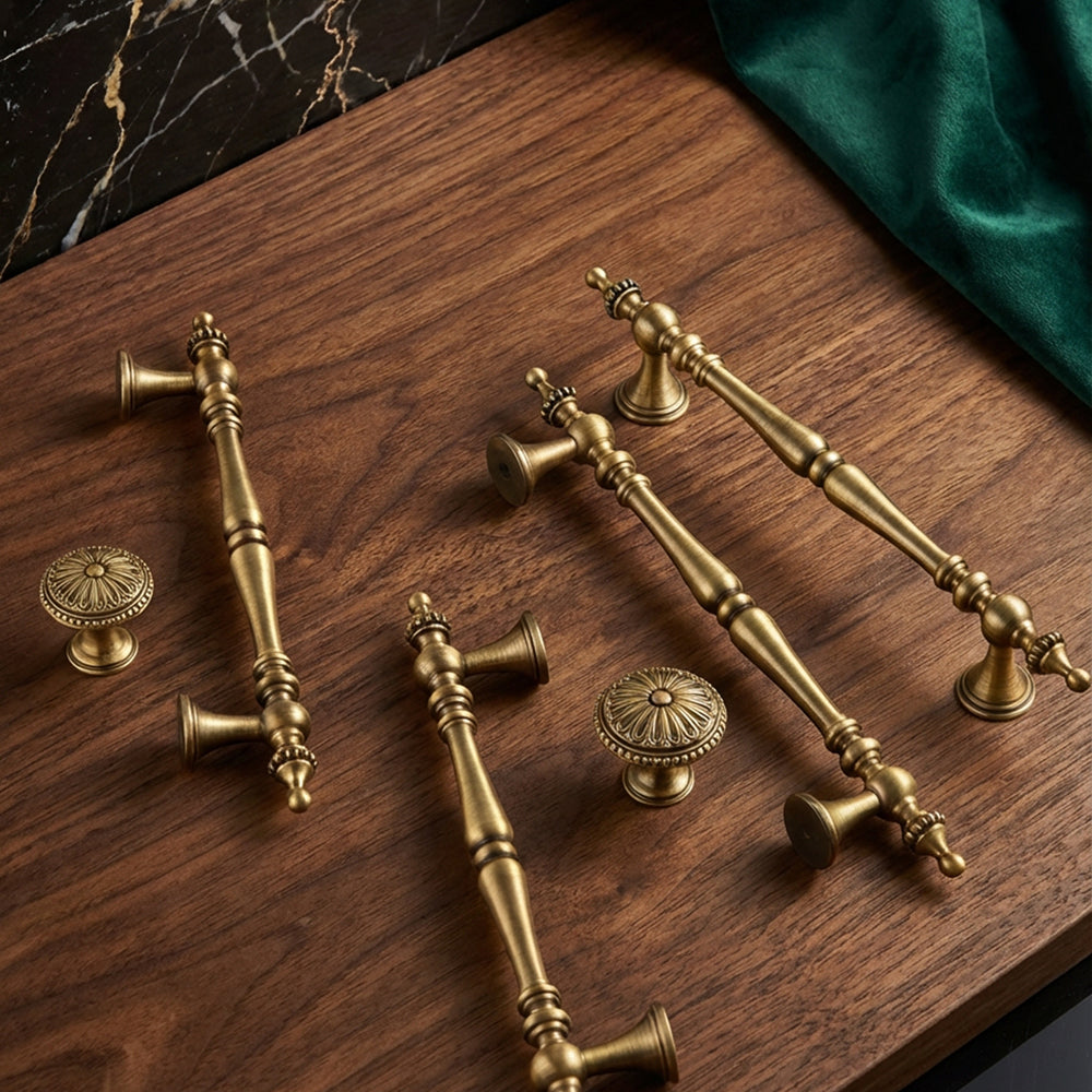 DOTTY Gold Polka Cabinet Pulls